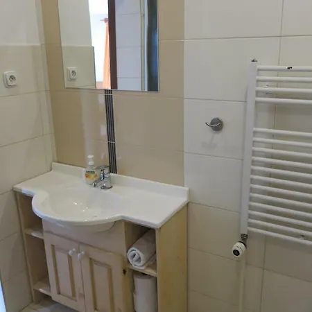 Zubrovica Country house *