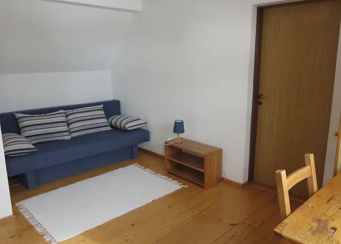 컨트리하우스 Zubrovica *